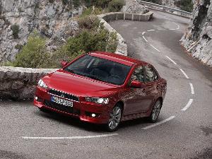 Mitsubishi Lancer Sports Sedán