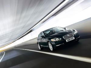 JAGUAR XF: “Beautiful Fast Car”
