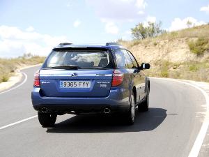 Subaru Outback Boxer Diesel: Familiar de campo