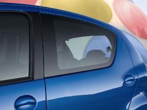 Toyota Aygo se renueva por dentro y por fuera