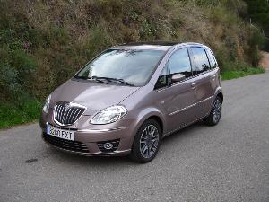 Lancia Musa 1.9 JTD 100 CV: Glamour para cada día