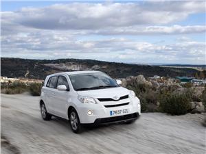 Toyota Urban Cruiser: Retoques internos