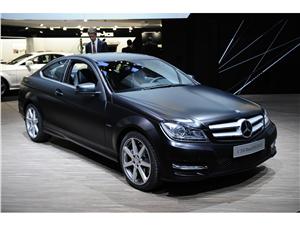 Mercedes-Benz Clase C 2011: Muchos pequeños cambios