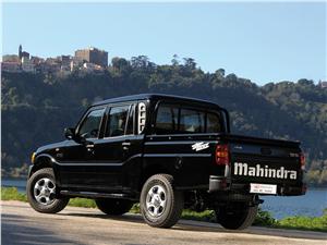Mahindra Goa Pik Up m-Hawk