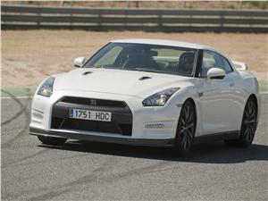 Nissan GT-R 2011