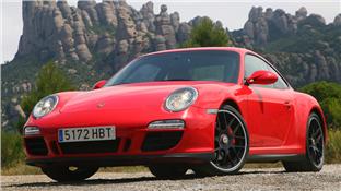 Porsche 911 Carrera GTS